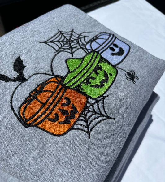 BUCKET CREWNECK