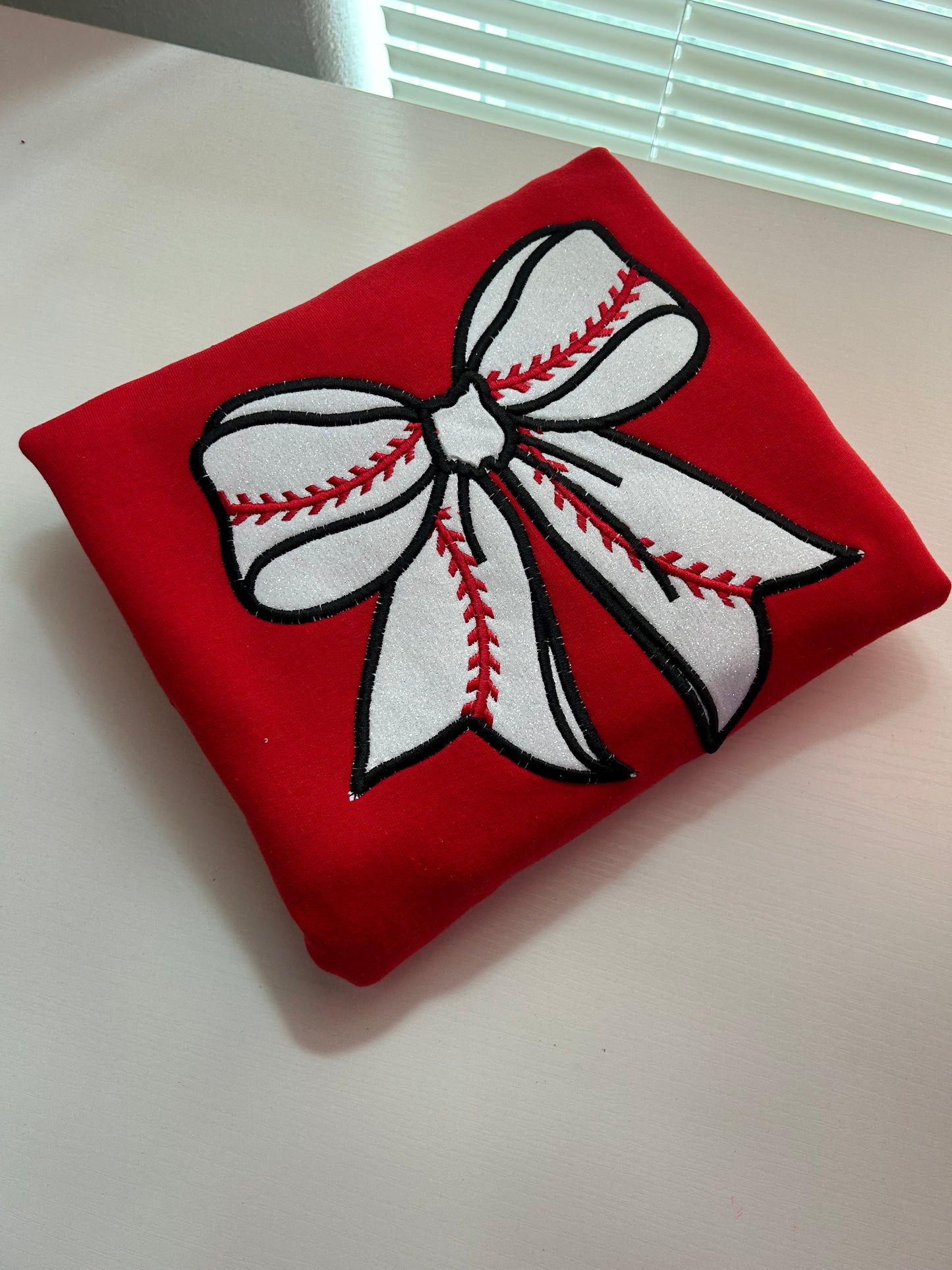BASEBALL GLITTER APPLIQUE CREWNECK