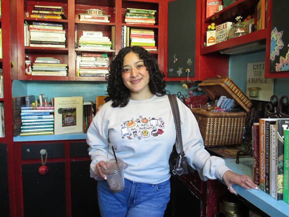 AUTUMN STARS HOLLOW CREWNECK