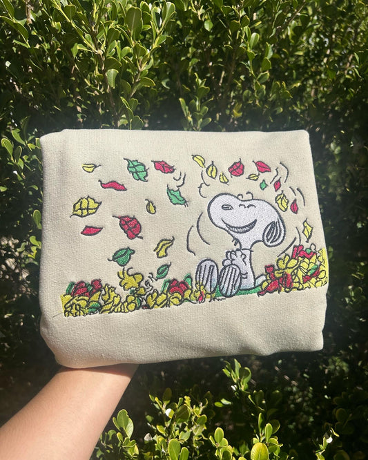 SNOOPY LEAVES CREWNECK