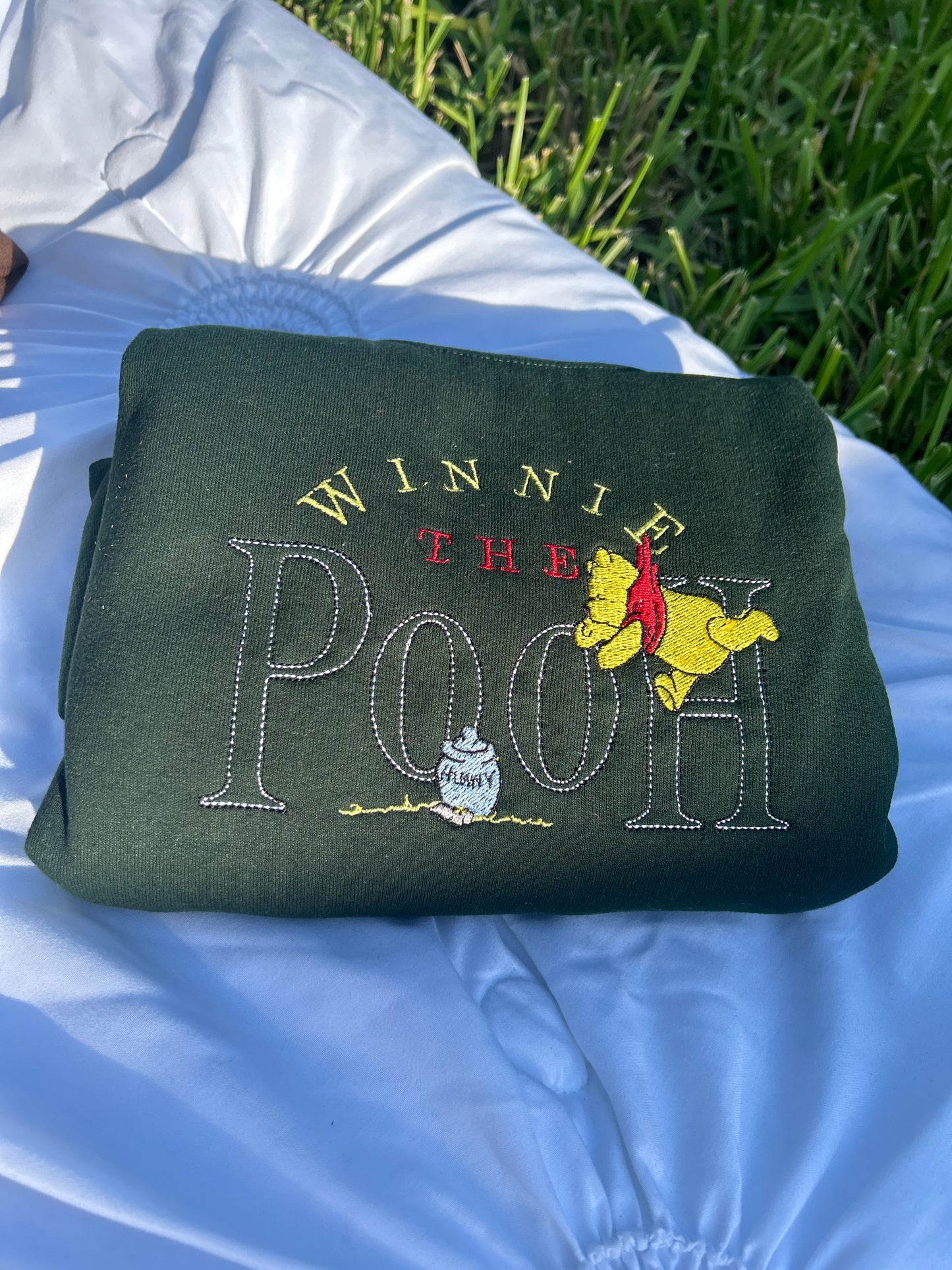 POOH CREWNECK