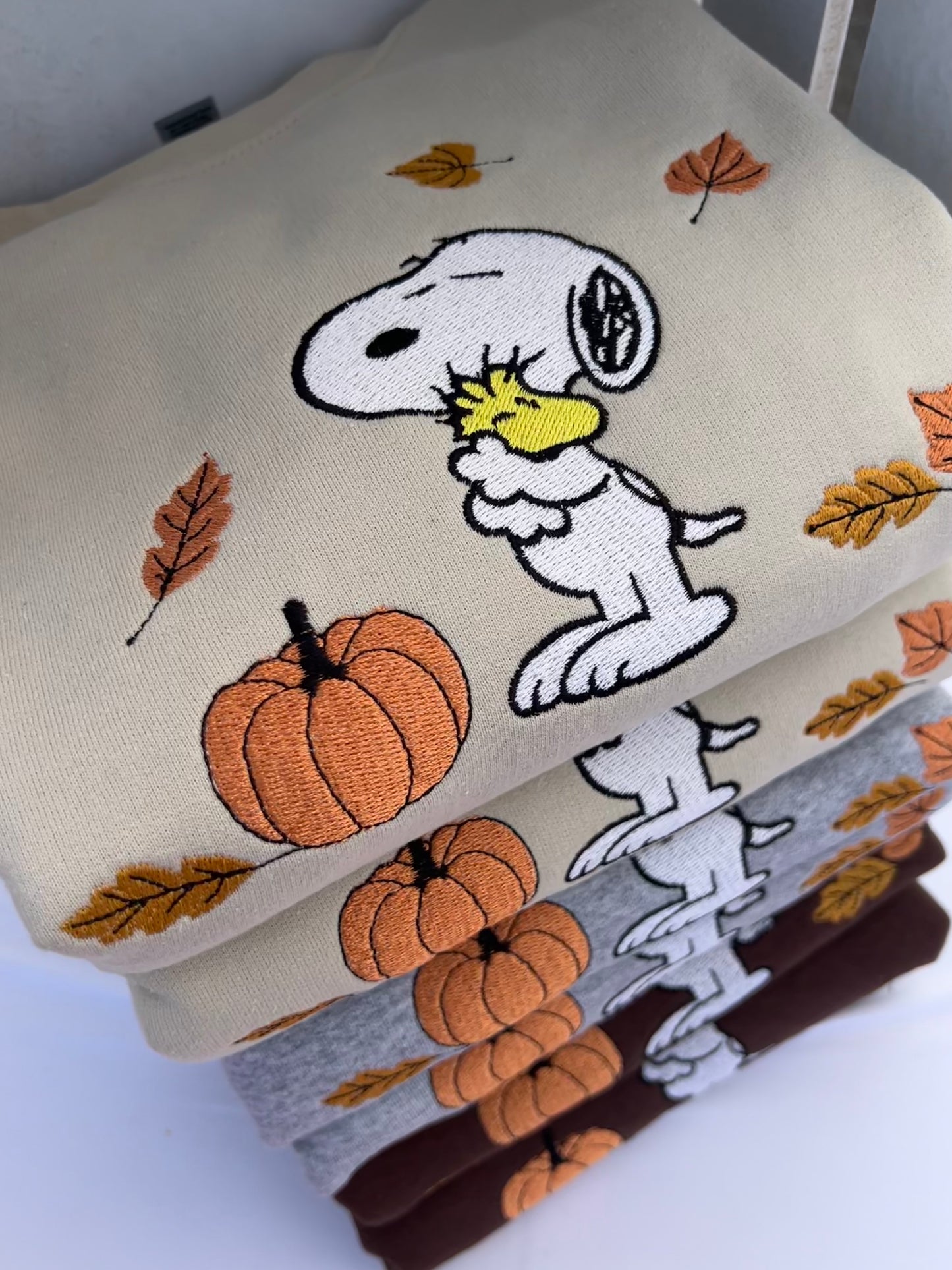 PUPPY FALL CREWNECK